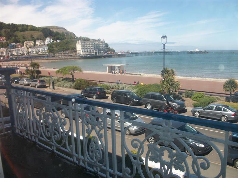 Whitehouse Hotel Llandudno Bagian luar foto